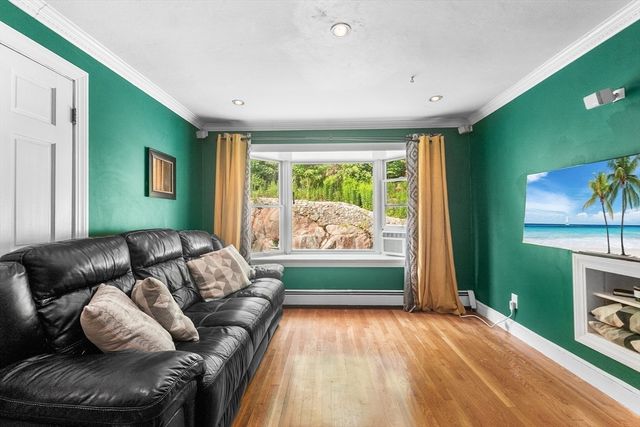 399 Cedar Brook Rd, Lynn, MA 01904