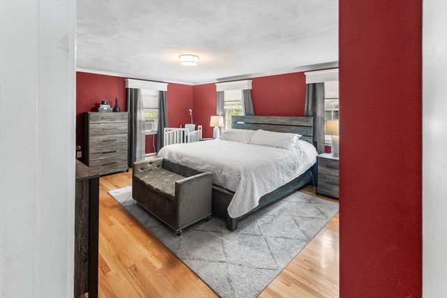 399 Cedar Brook Rd, Lynn, MA 01904