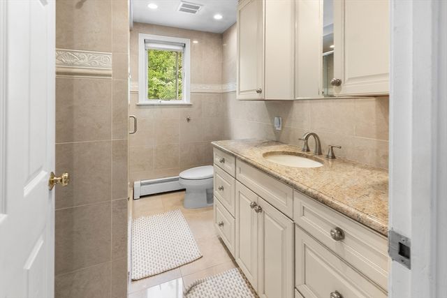 399 Cedar Brook Rd, Lynn, MA 01904