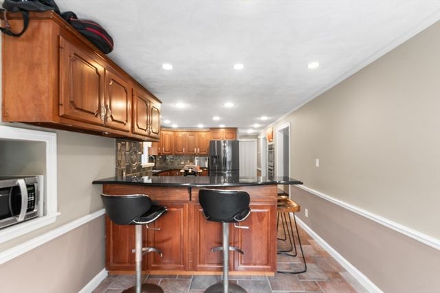 399 Cedar Brook Rd, Lynn, MA 01904