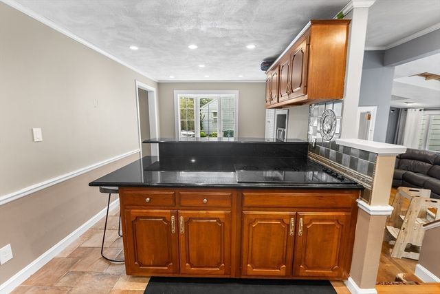 399 Cedar Brook Rd, Lynn, MA 01904