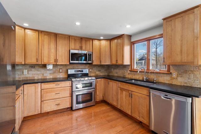 1 Fisher Rd, Hingham, MA 02043