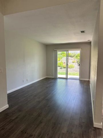 11079 Avenida De Los Lobos, San Diego, CA 92127