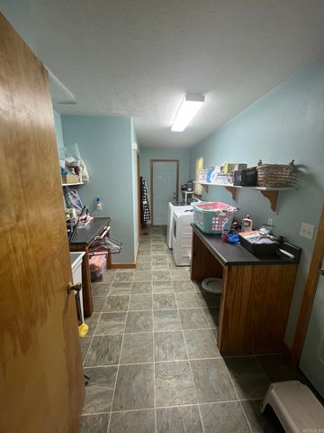 67 Springhill Dr, Greenbrier, AR 72058