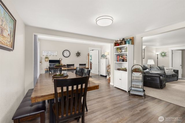 868 Coal Creek Road, Chehalis, WA 98532