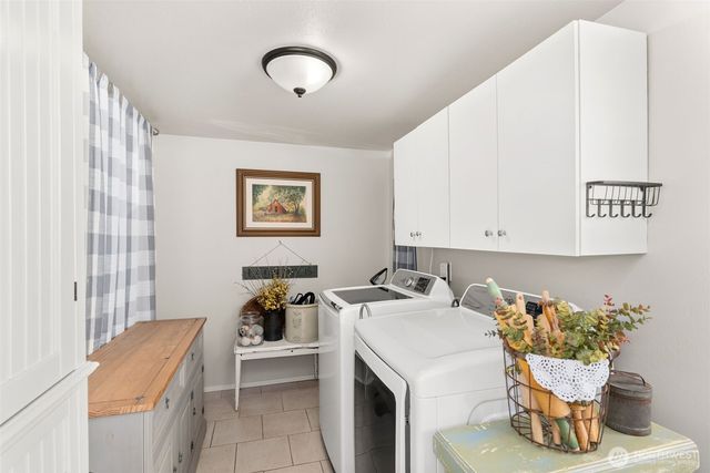 868 Coal Creek Road, Chehalis, WA 98532