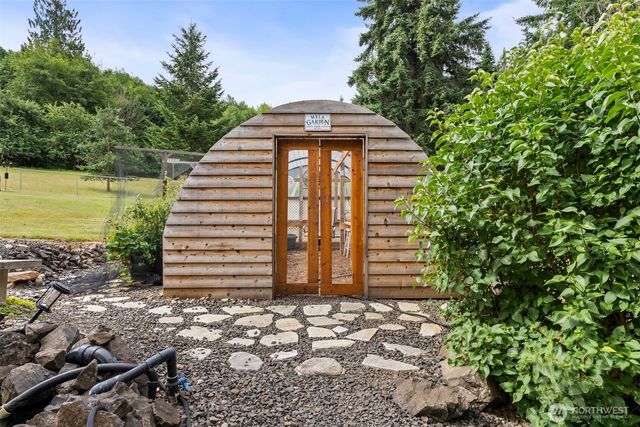 868 Coal Creek Road, Chehalis, WA 98532