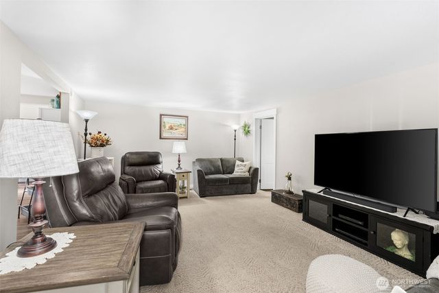 868 Coal Creek Road, Chehalis, WA 98532