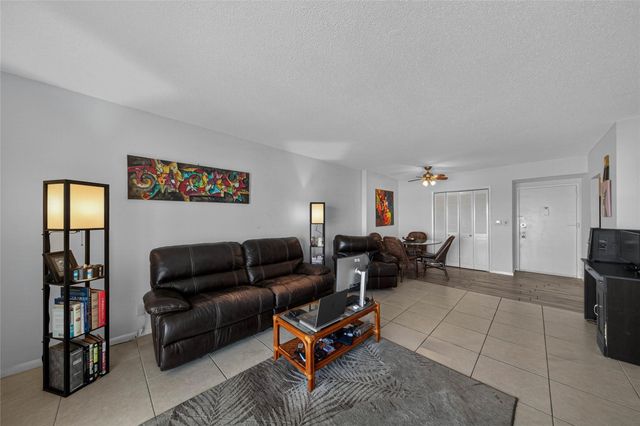4400 Hillcrest Drive 704, Hollywood, FL 33021