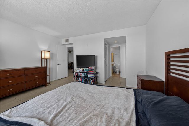 4400 Hillcrest Drive 704, Hollywood, FL 33021