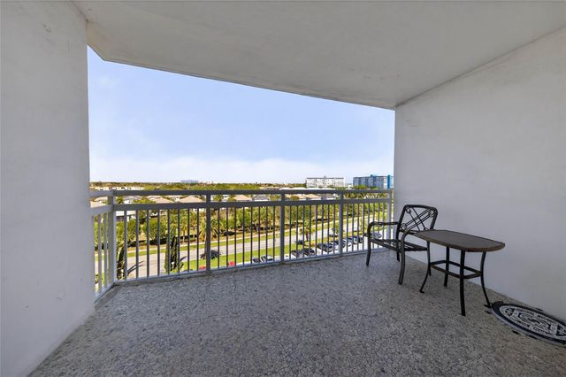 4400 Hillcrest Drive 704, Hollywood, FL 33021