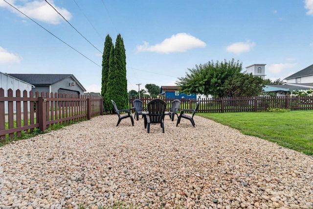 106 W 2nd Street, Waunakee, WI 53597