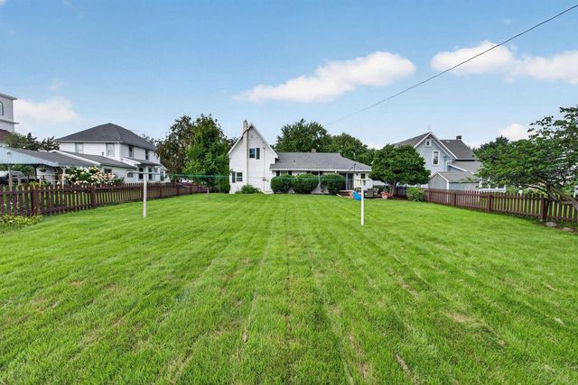 106 W 2nd Street, Waunakee, WI 53597