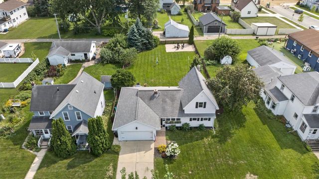 106 W 2nd Street, Waunakee, WI 53597
