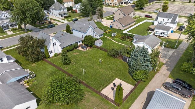 106 W 2nd Street, Waunakee, WI 53597