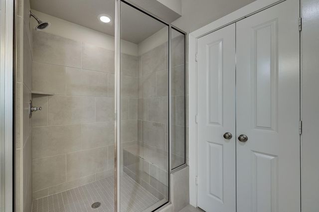 2724 Freund Street, Houston, TX 77003