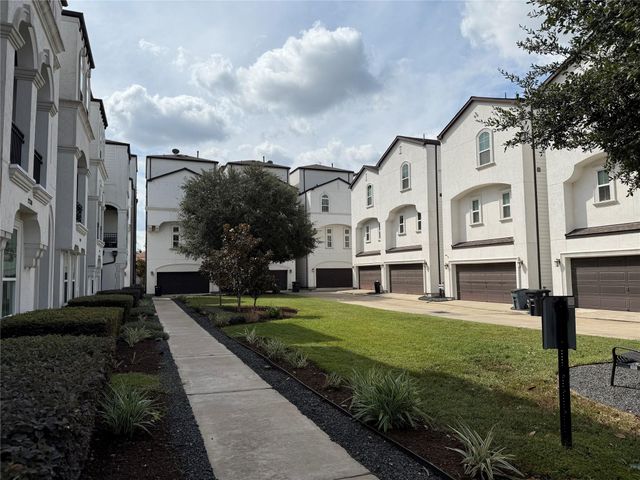 2724 Freund Street, Houston, TX 77003