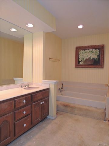 4530 S Verbena Street 322, Denver, CO 80237