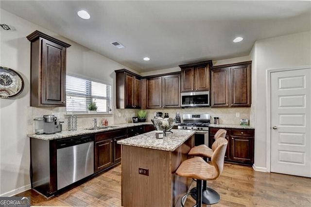 1460 Long Acre Drive, Loganville, GA 30052