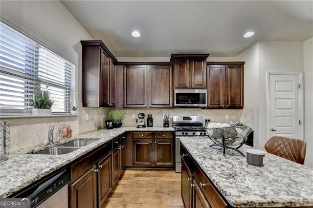 1460 Long Acre Drive, Loganville, GA 30052