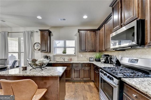 1460 Long Acre Drive, Loganville, GA 30052