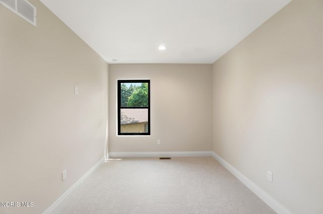 550 Monroe Court, Bowling Green, OH 43402