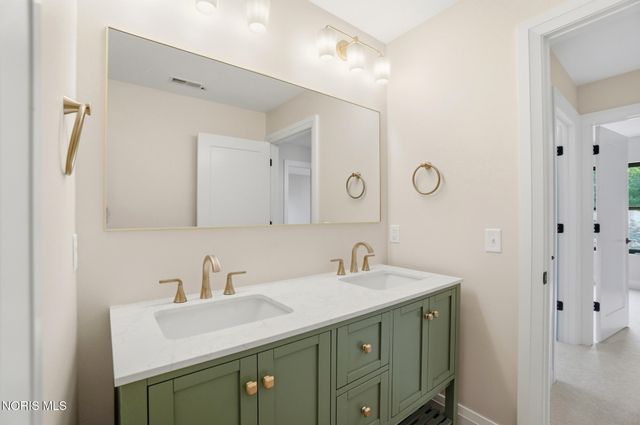 550 Monroe Court, Bowling Green, OH 43402