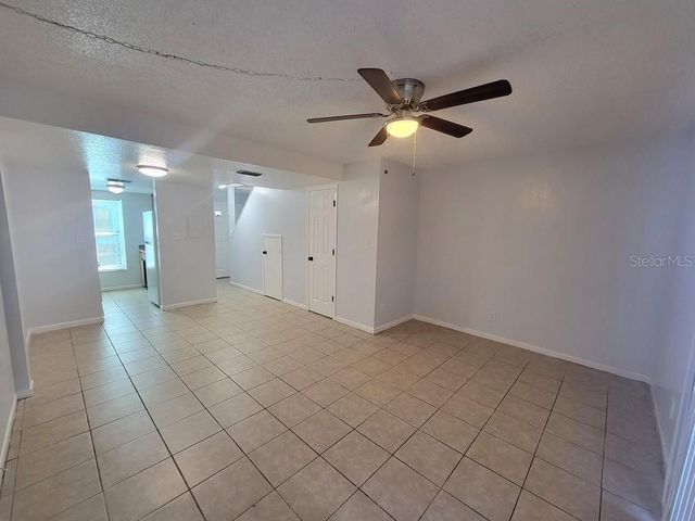 5122 TEMPLE HEIGHTS ROAD D, Tampa, FL 33617