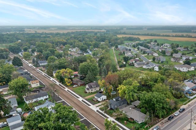 406 5th Street NW, Montgomery, MN 56069