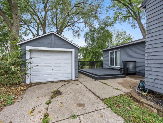 406 5th Street NW, Montgomery, MN 56069