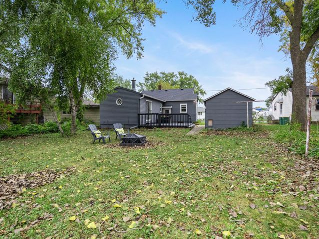 406 5th Street NW, Montgomery, MN 56069