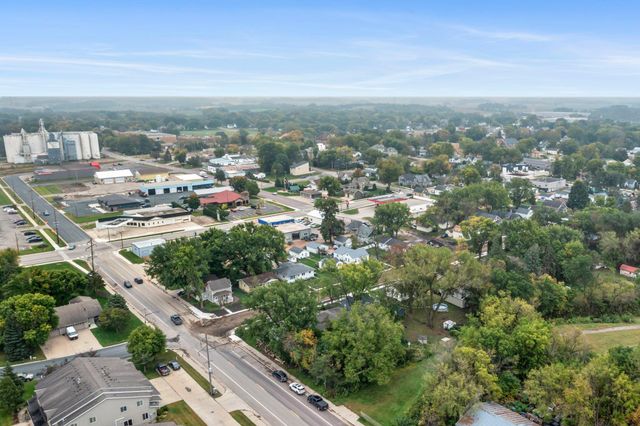 406 5th Street NW, Montgomery, MN 56069