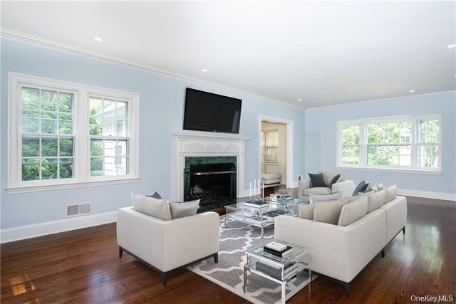 25 Jerome Avenue, New Rochelle, NY 10804