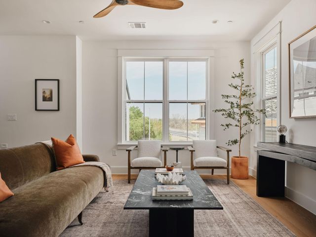 1037 Nile ST 3, Austin, TX 78702