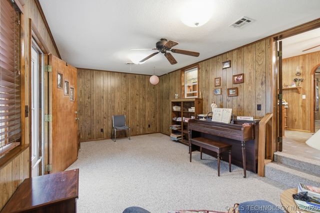105 S Locust Street, Oologah, OK 74053