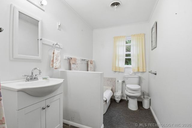 105 S Locust Street, Oologah, OK 74053