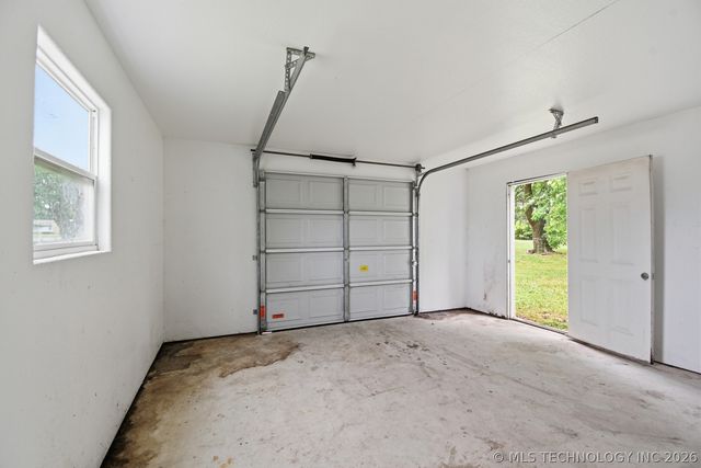 105 S Locust Street, Oologah, OK 74053