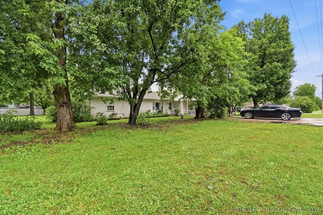 105 S Locust Street, Oologah, OK 74053