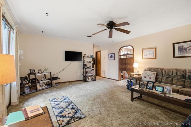 105 S Locust Street, Oologah, OK 74053