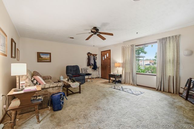 105 S Locust Street, Oologah, OK 74053