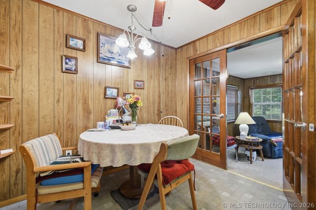 105 S Locust Street, Oologah, OK 74053