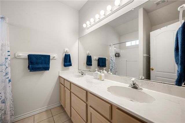 15102 Leeward Dr 604, Corpus Christi, TX 78418