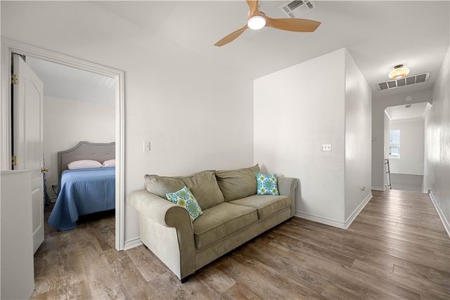 15102 Leeward Dr 604, Corpus Christi, TX 78418