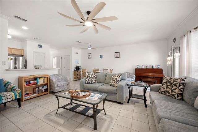 15102 Leeward Dr 604, Corpus Christi, TX 78418