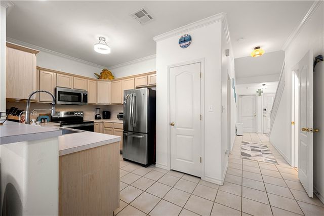 15102 Leeward Dr 604, Corpus Christi, TX 78418