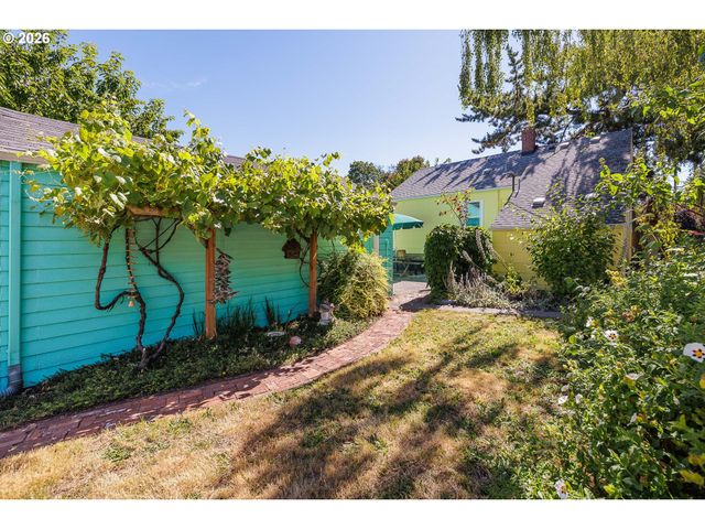 7003 N WALL Ave, Portland, OR 97203