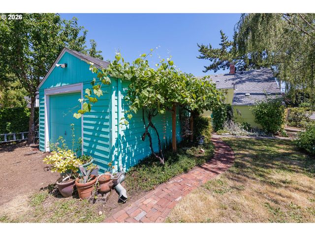 7003 N WALL Ave, Portland, OR 97203