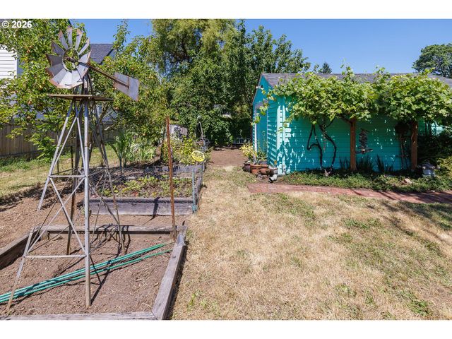 7003 N WALL Ave, Portland, OR 97203