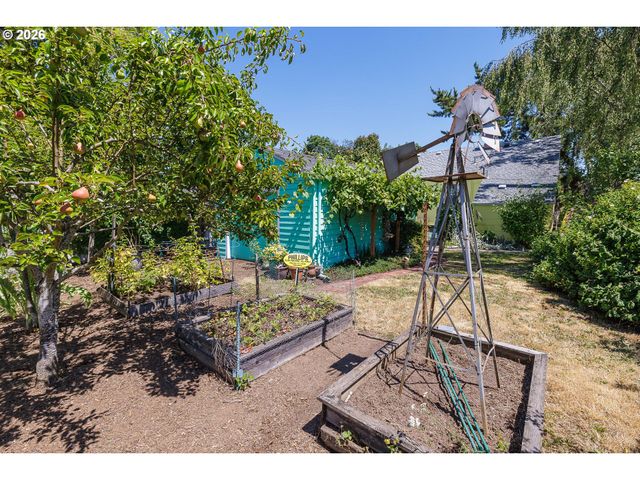 7003 N WALL Ave, Portland, OR 97203