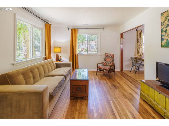 7003 N WALL Ave, Portland, OR 97203